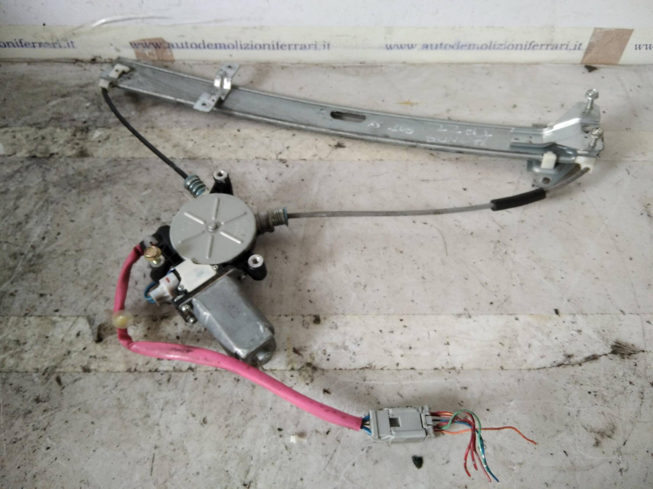 Alzacristallo elettr. porta ant. sx.